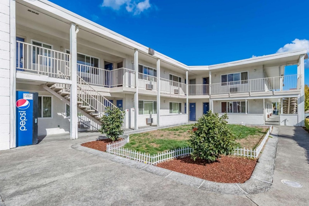 Motel 6-Beaverton, OR Main image